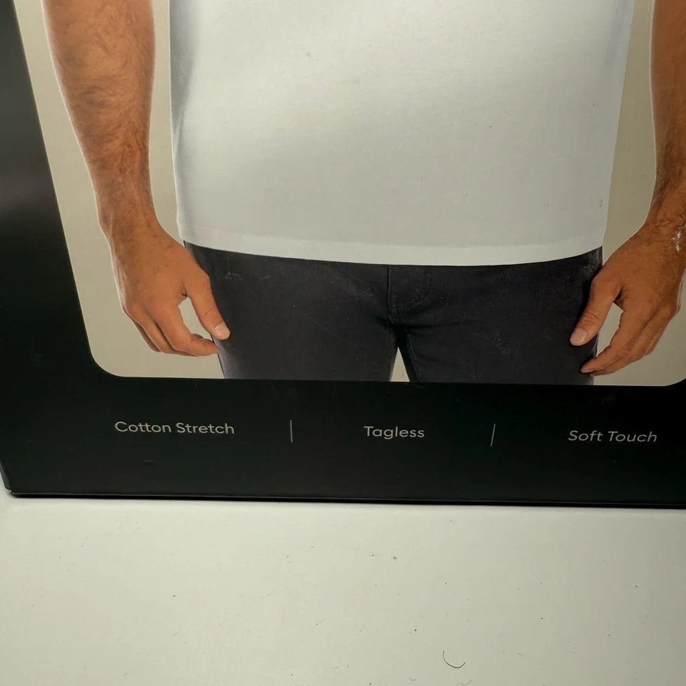 NEW! Banana Republic Men's 3 pack Essential White V-Neck T-shirt Soft Tee M/XL